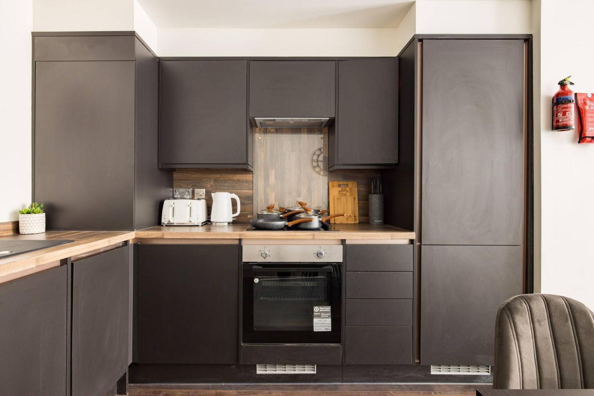 Wild Roses Serviced Apartments - Chelsea Londen Buitenkant foto