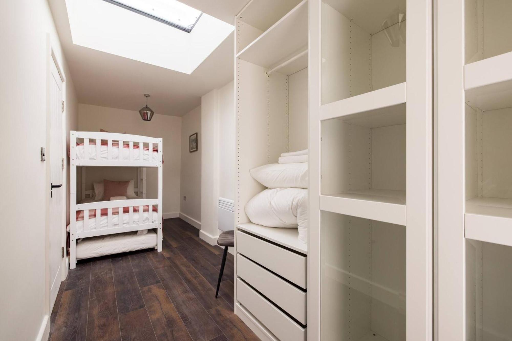 Wild Roses Serviced Apartments - Chelsea Londen Buitenkant foto